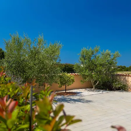 Wunderschoene Mit Pool, Trampolin, 5 Klimas *